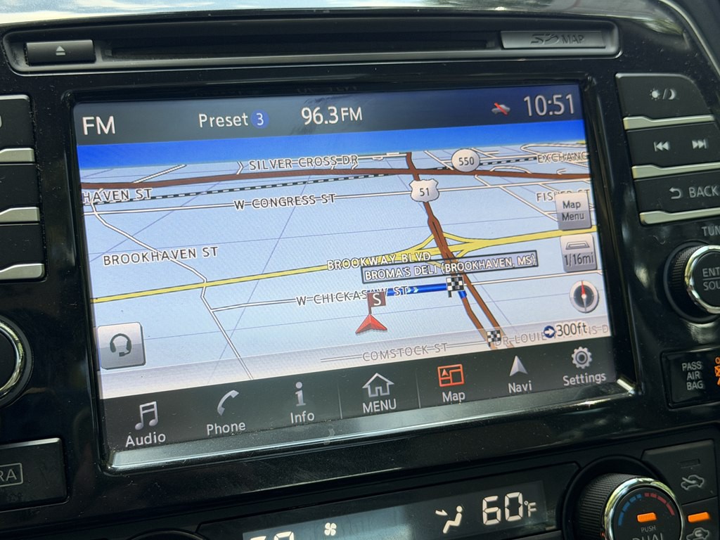 2017 Nissan Maxima Image 22