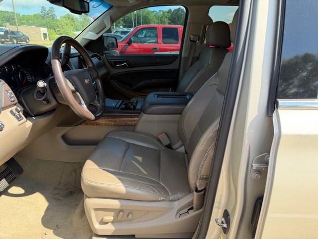 2016 Chevrolet Suburban Image 5
