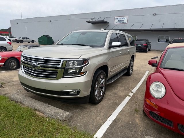 2016 Chevrolet Suburban Image 14