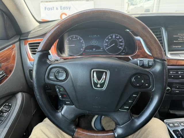 2016 Hyundai Equus Image 12