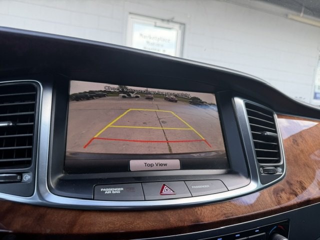 2016 Hyundai Equus Image 22