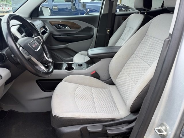 2020 GMC Terrain Image 6