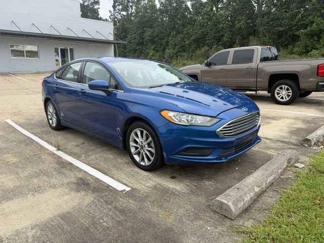 2017 Ford Fusion Image 1
