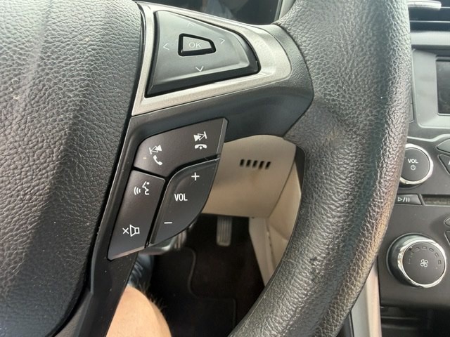 2017 Ford Fusion Image 16