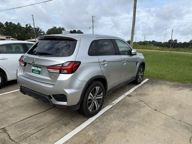2021 Mitsubishi Outlander Image 4