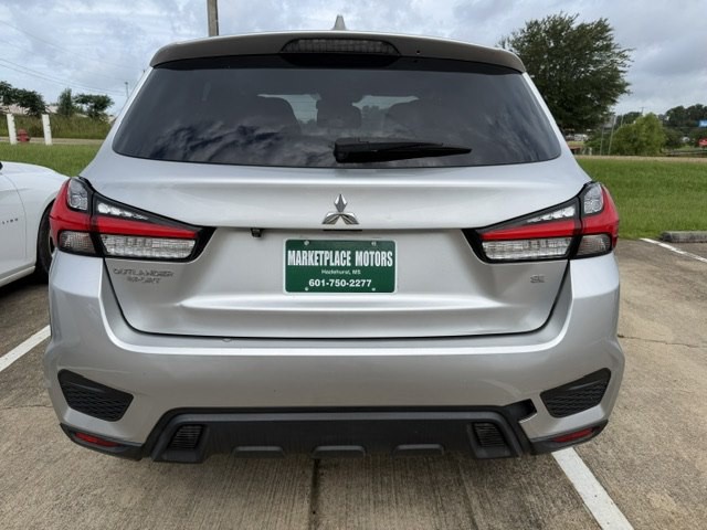 2021 Mitsubishi Outlander Image 6