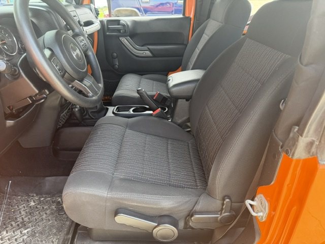 2012 Jeep Wrangler Image 9