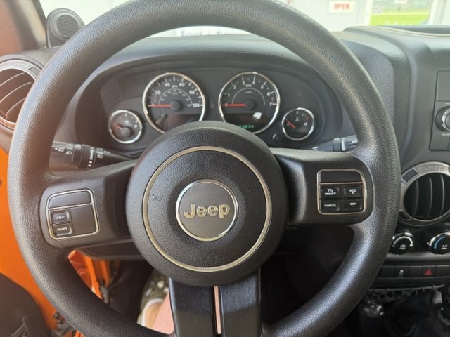 2012 Jeep Wrangler Image 13