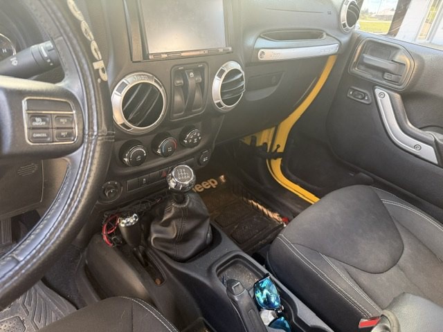 2015 Jeep Wrangler Image 16