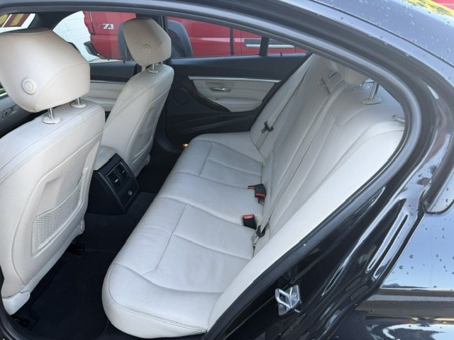2016 BMW 3 Series Image 7
