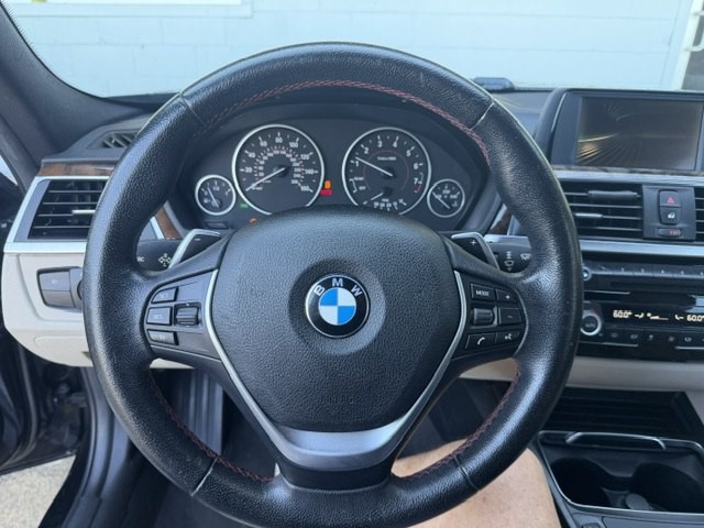 2016 BMW 3 Series Image 12