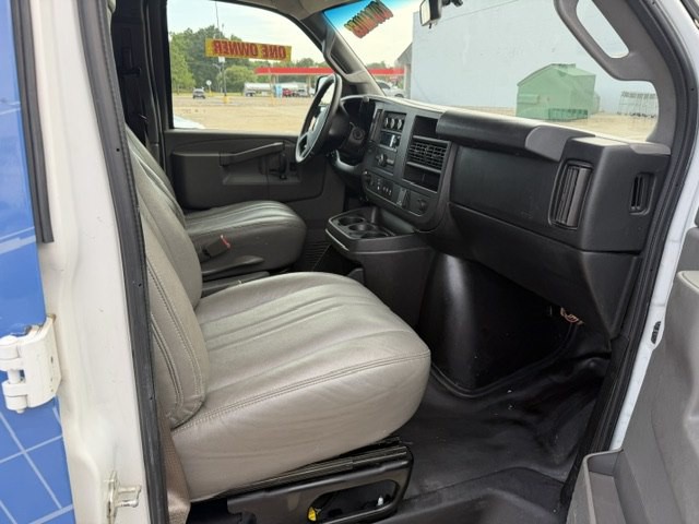 2019 Chevrolet Express Image 8