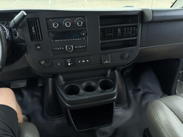 2019 Chevrolet Express Image 18