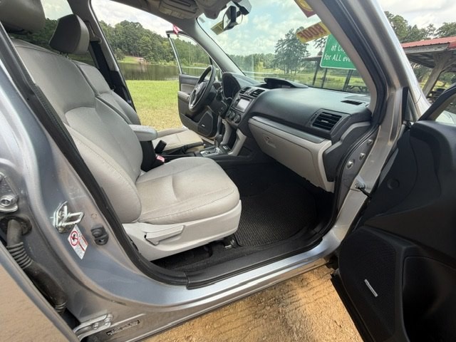 2015 Subaru Forester Image 18