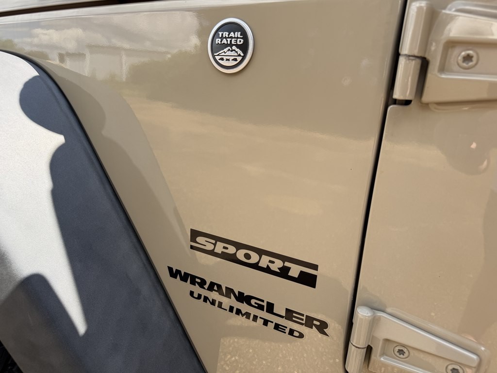 2017 Jeep Wrangler Unlimited Image 8