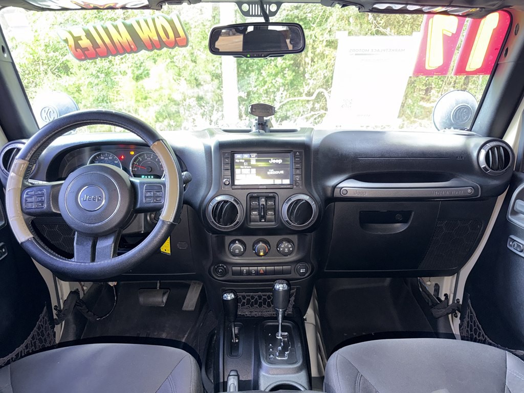 2017 Jeep Wrangler Unlimited Image 14