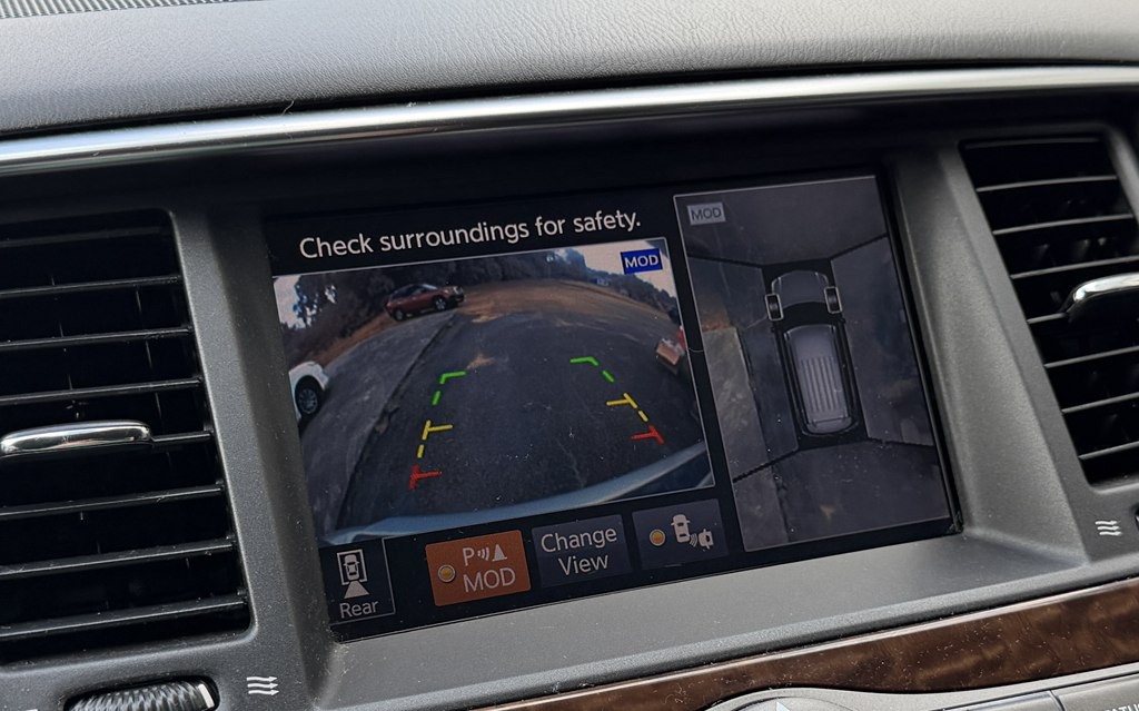 2019 Nissan Armada Image 17
