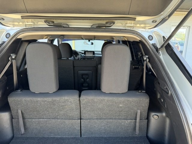 2022 Mitsubishi Outlander Image 9