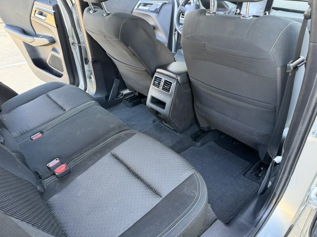 2022 Mitsubishi Outlander Image 11