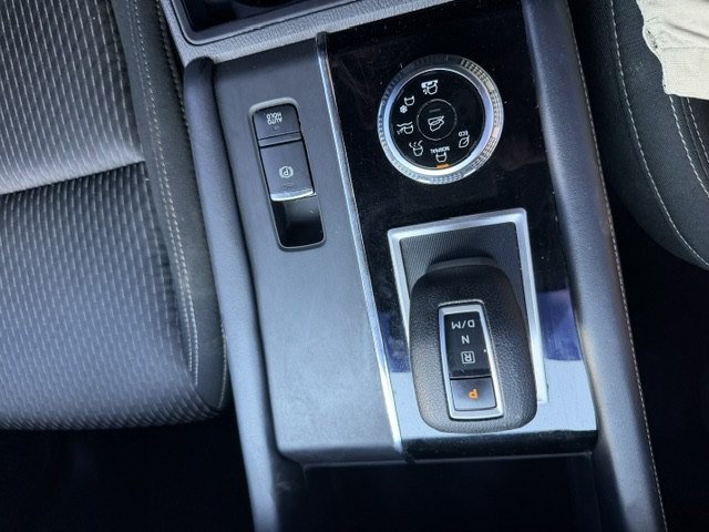 2022 Mitsubishi Outlander Image 13