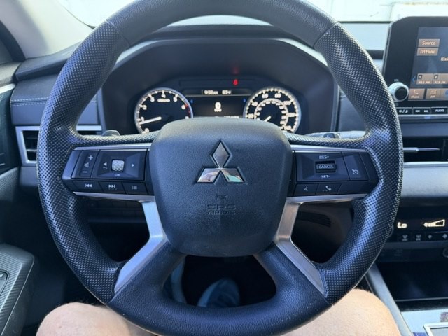 2022 Mitsubishi Outlander Image 15