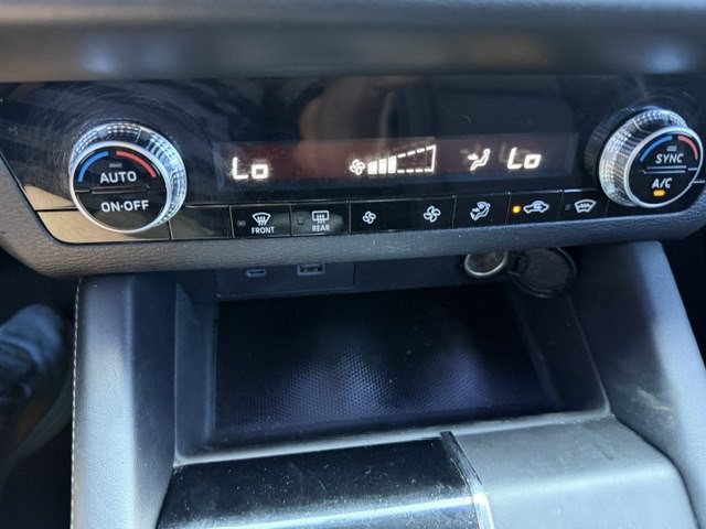 2022 Mitsubishi Outlander Image 19