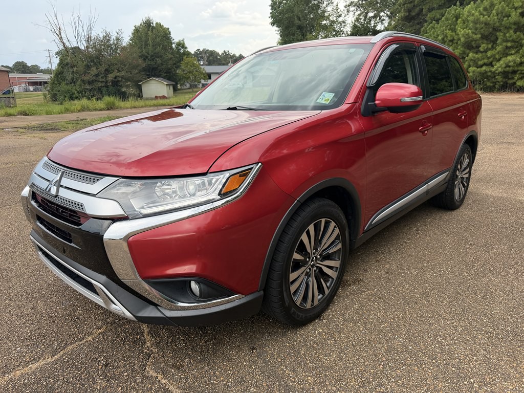 2019 Mitsubishi Outlander Image 1