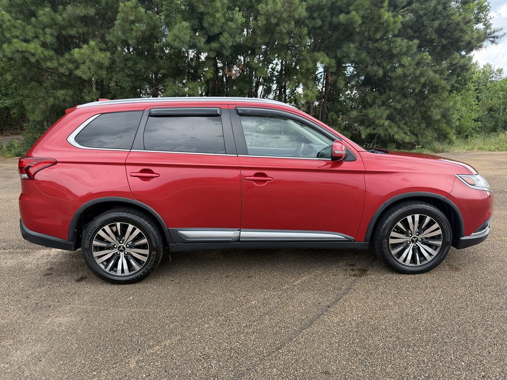 2019 Mitsubishi Outlander Image 6