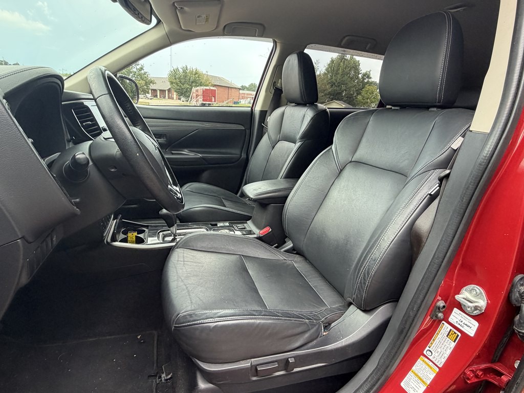2019 Mitsubishi Outlander Image 9