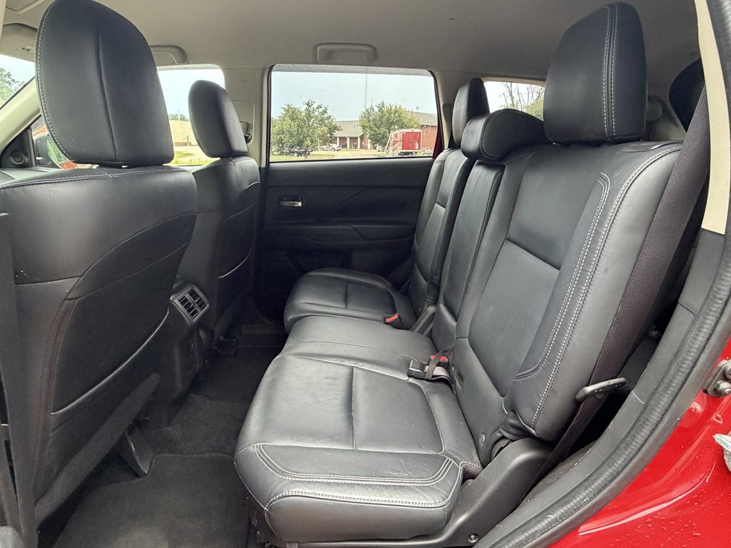 2019 Mitsubishi Outlander Image 11