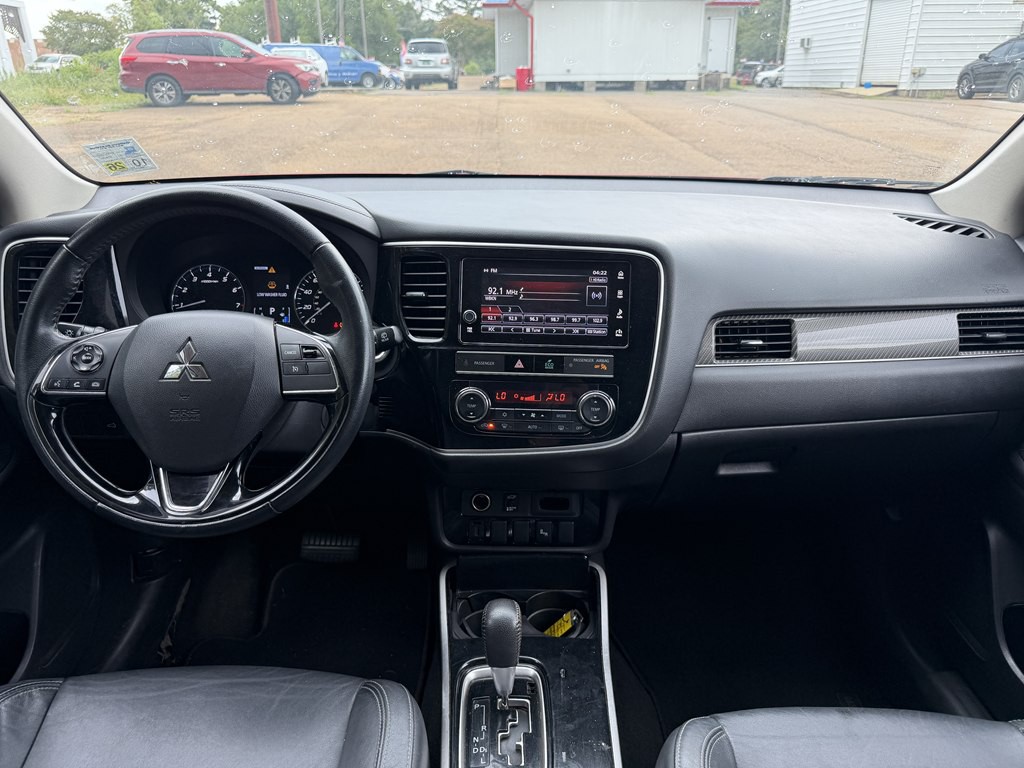 2019 Mitsubishi Outlander Image 12