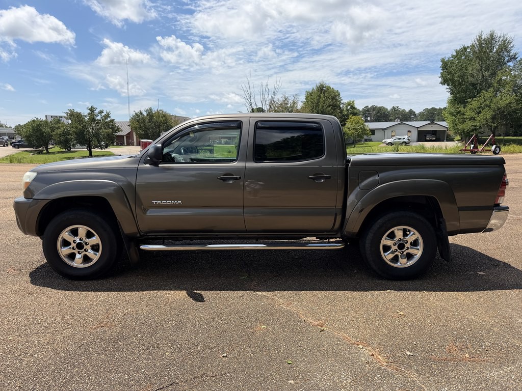 2009 Toyota Tacoma Image 2