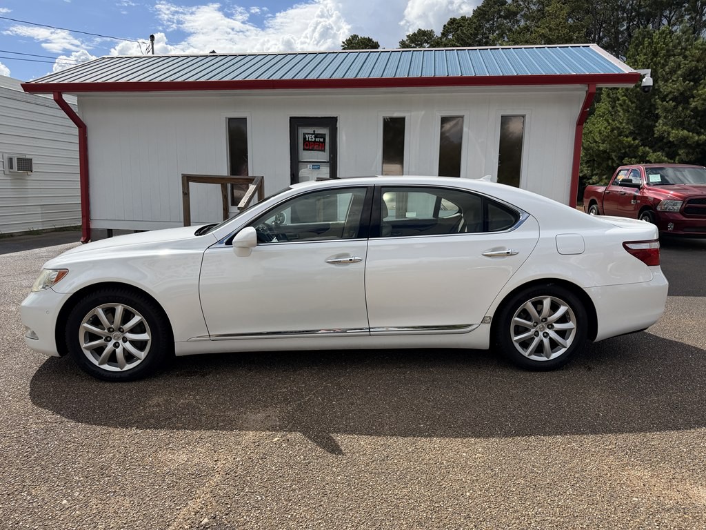 2007 Lexus LS 460 Image 2