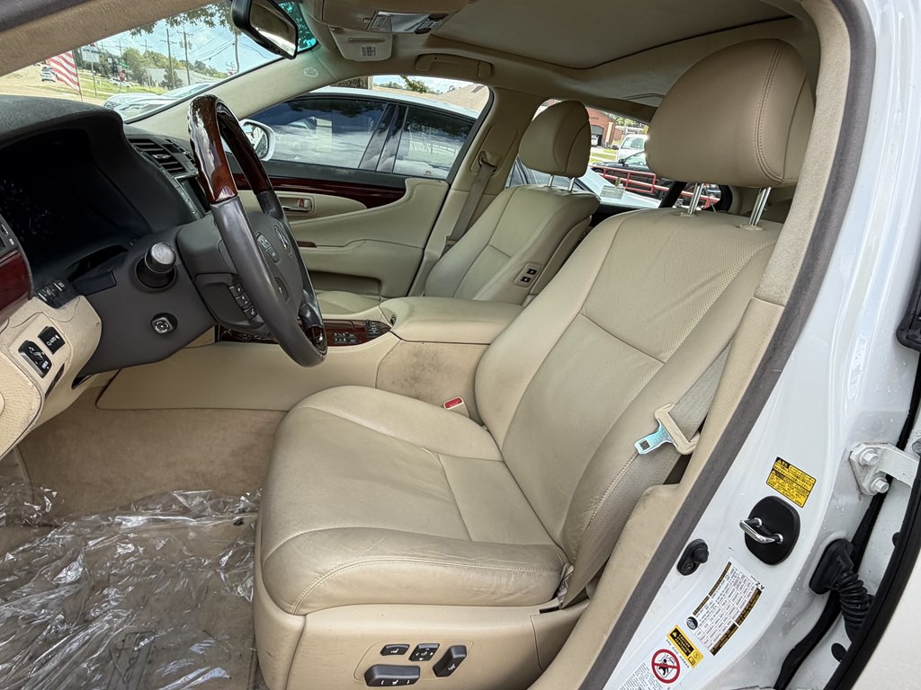 2007 Lexus LS 460 Image 8