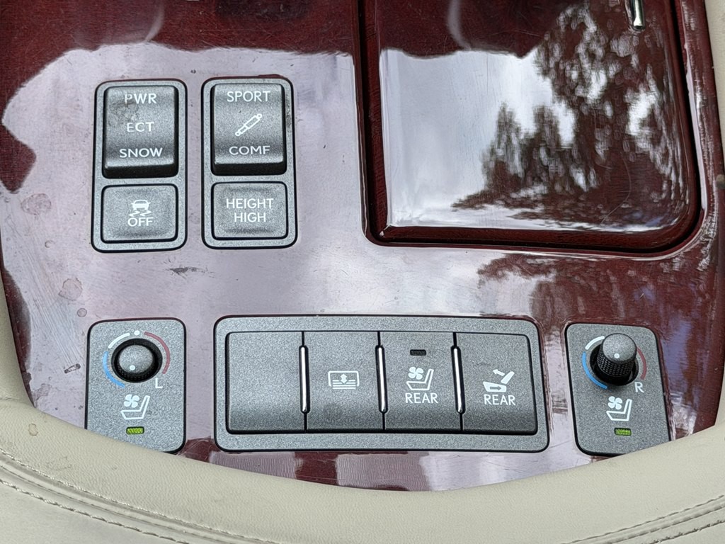 2007 Lexus LS 460 Image 14