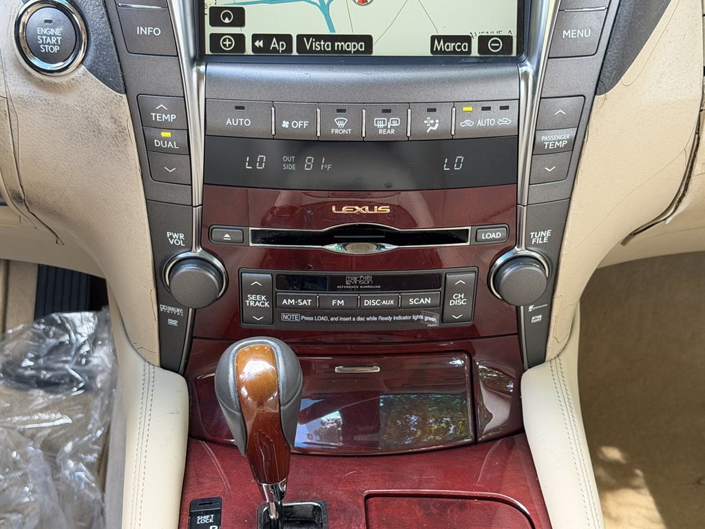 2007 Lexus LS 460 Image 15