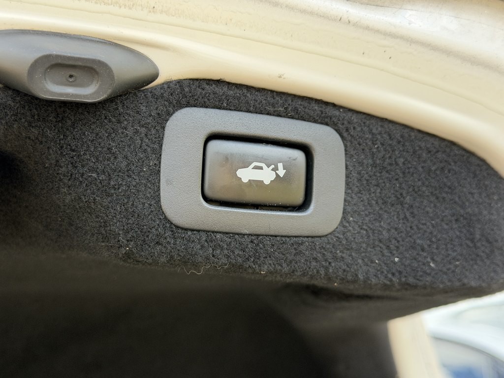 2007 Lexus LS 460 Image 22