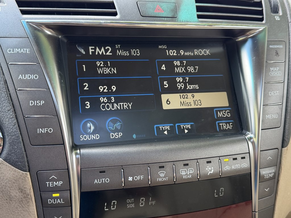 2007 Lexus LS 460 Image 24