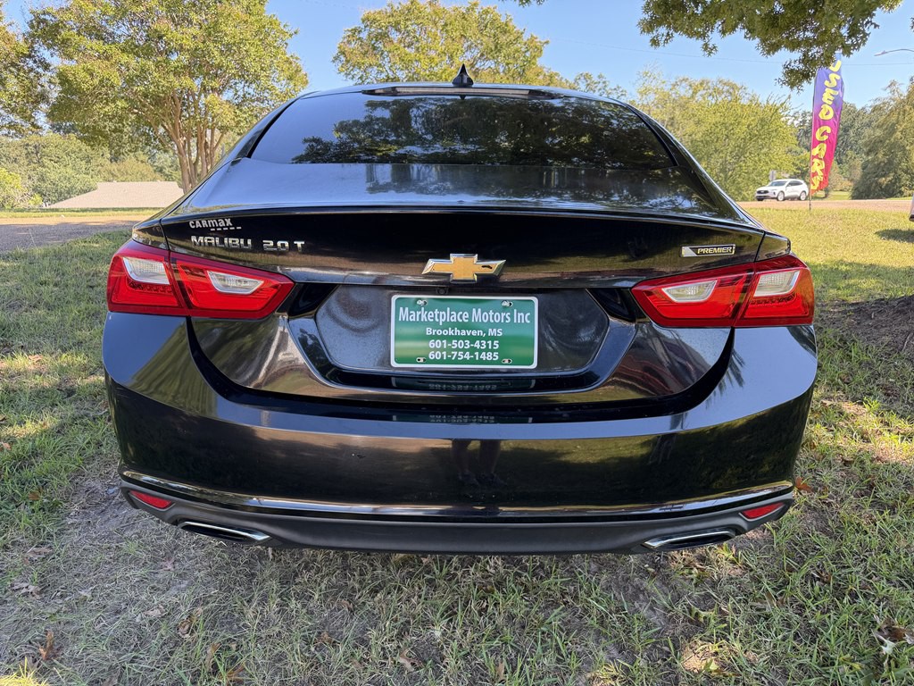 2016 Chevrolet Malibu Image 4