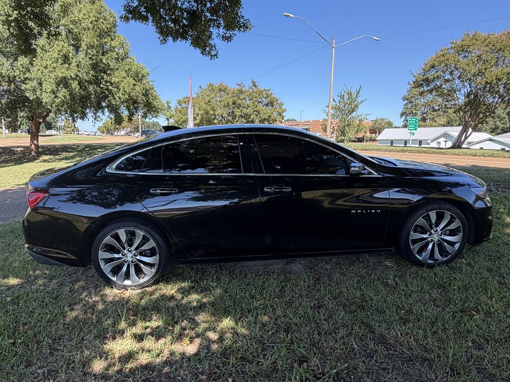 2016 Chevrolet Malibu Image 8