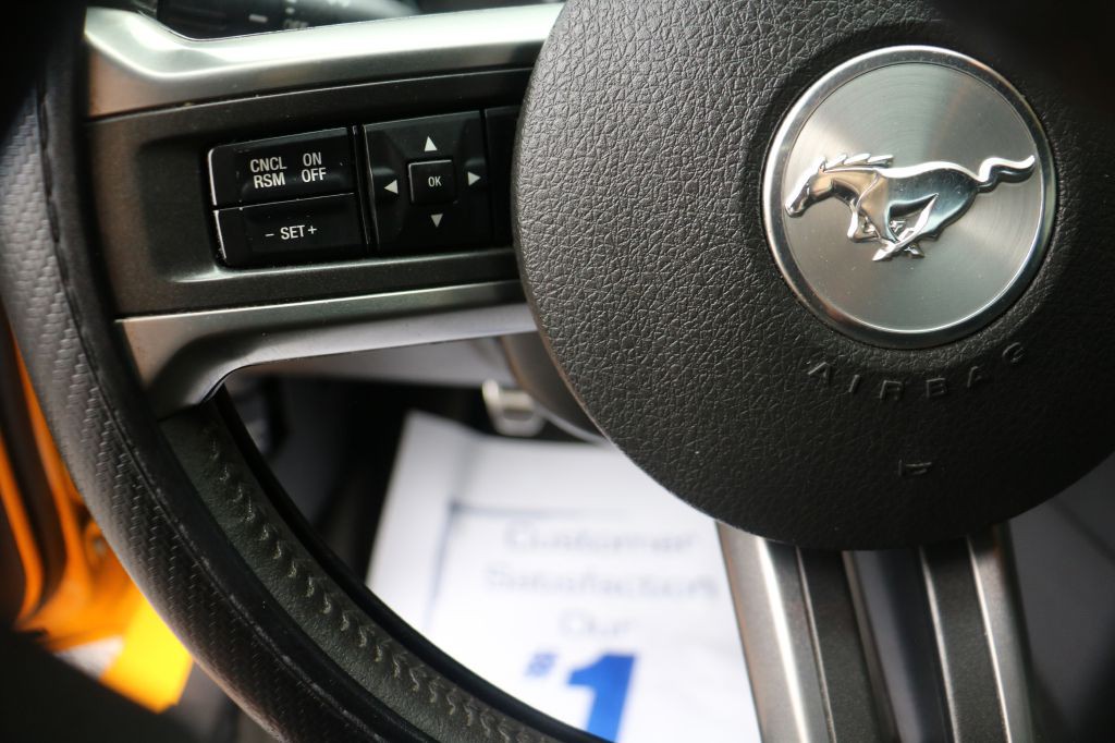 2013 Ford Mustang Image 17