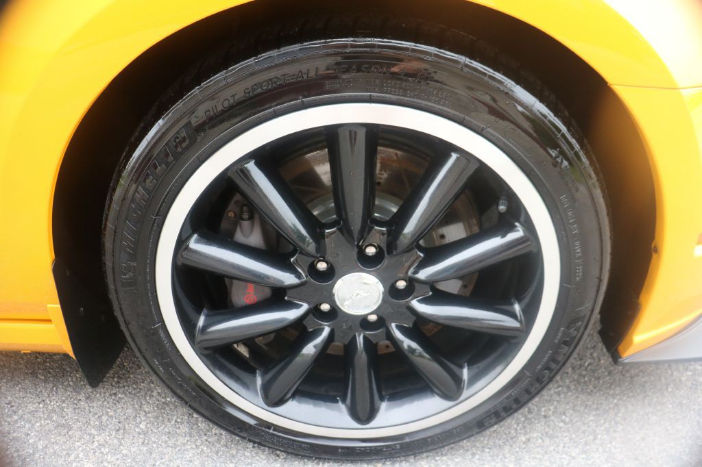 2013 Ford Mustang Image 12