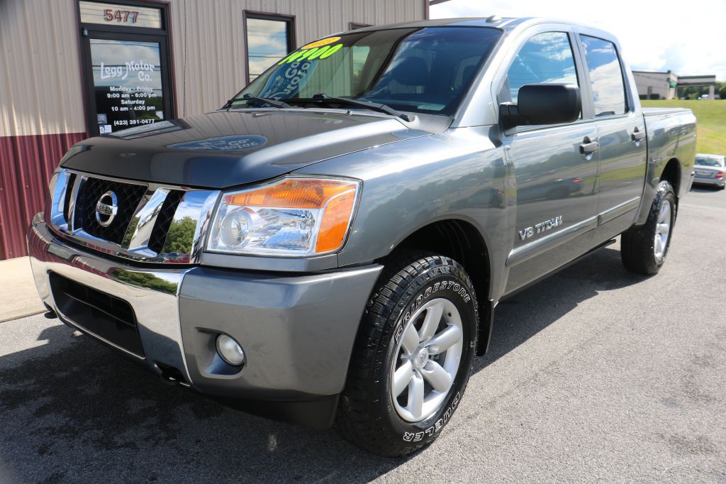 2013 Nissan Titan Image 2