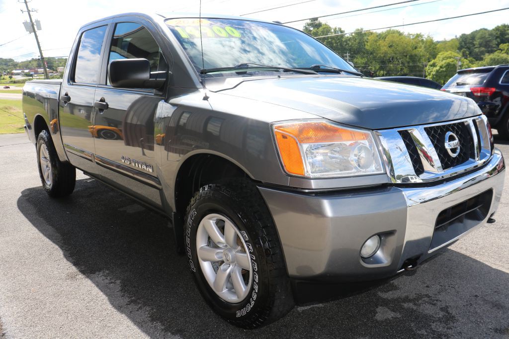 2013 Nissan Titan Image 4