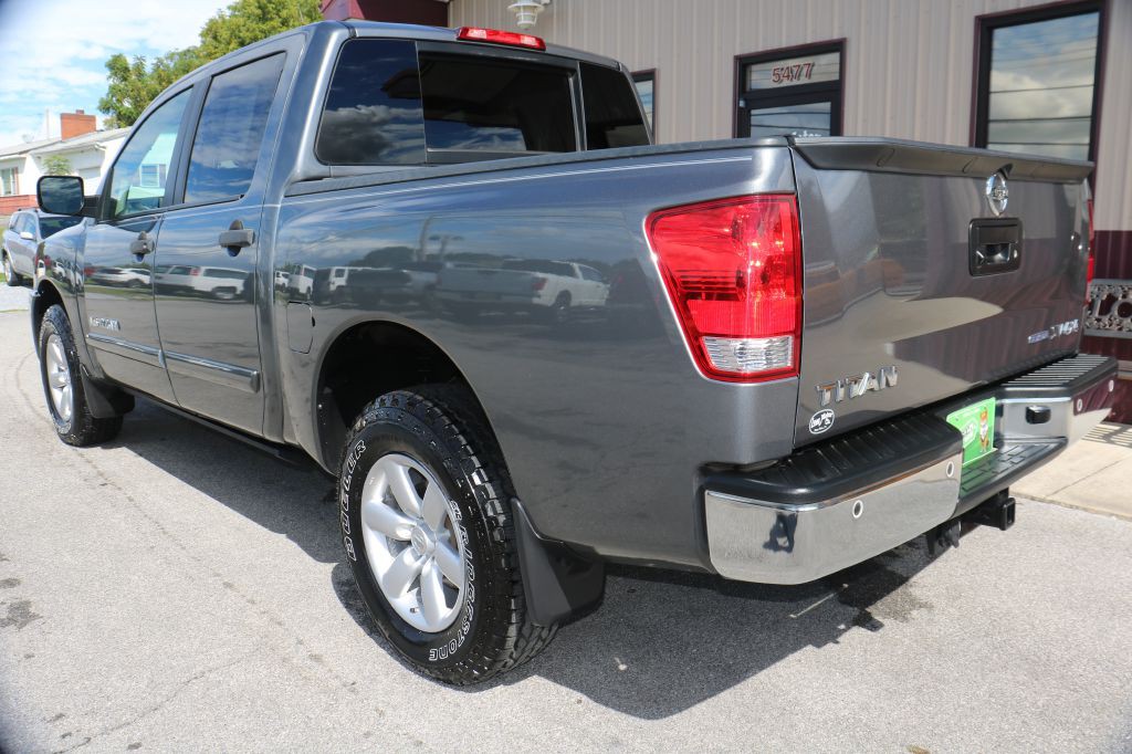 2013 Nissan Titan Image 7