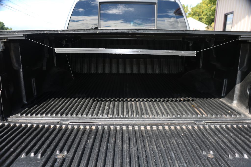 2013 Nissan Titan Image 12