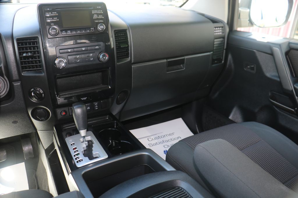 2013 Nissan Titan Image 15