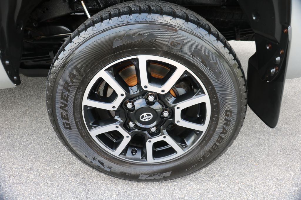 2016 Toyota Tundra Image 8