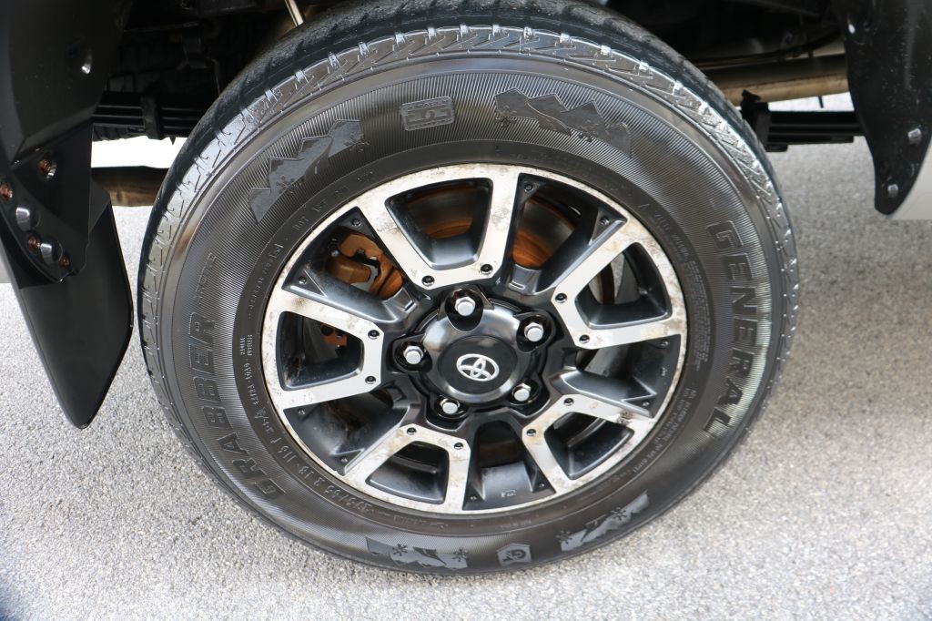 2016 Toyota Tundra Image 11