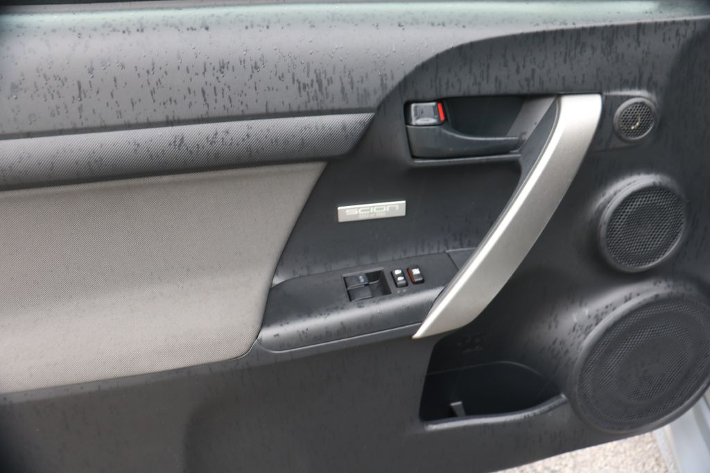 2014 Scion tC Image 19